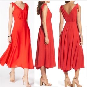 Betsy Johnson Pebble Crepe Midi Dress with Shoulder Ties in
Red Size 2